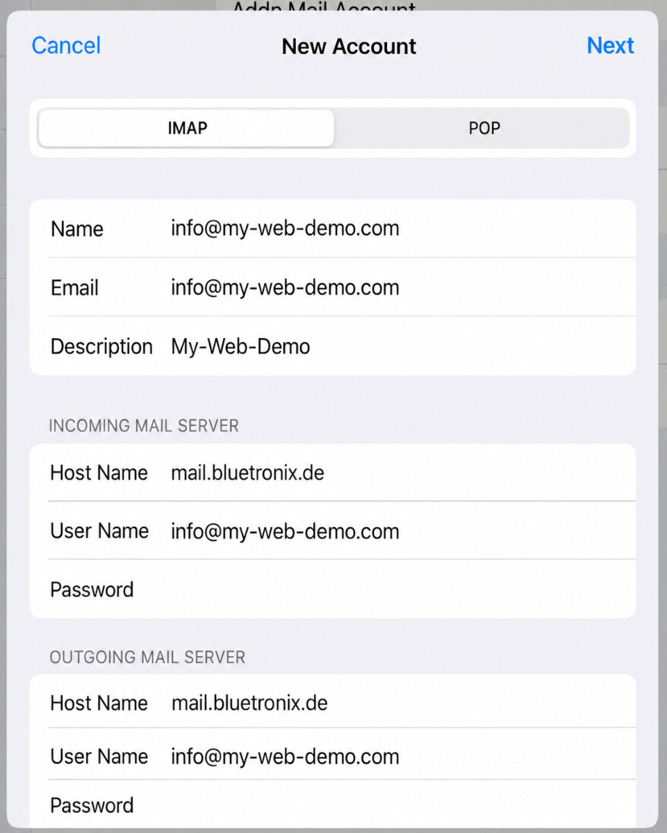 iPad IMAP Einstellungen mit eingetragenem Hostnamen und Benutzernamen für Eingangsserver und Ausgangsserver